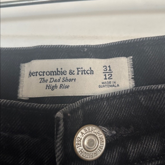 Abercrombie High Rise Dad Shorts in Washed Black, 31 - Picture 3 of 8